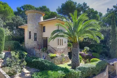 Image de ***Tamariu Villa*** 4 Bedrooms | Private Pool | 700m to beach | Bbq