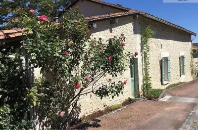 Image de Maison St-Antoine-Cumond classée 3*** avec piscine à 3km de Aubeterre sur Dronne