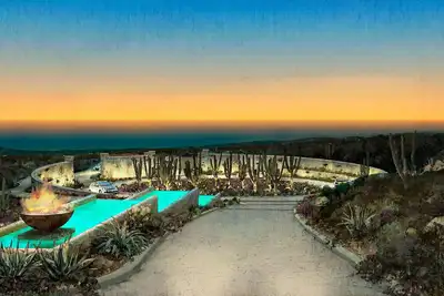 Image de Romantic Ocean Front Penthouse in Private Golf Community