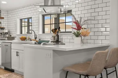 Image de Cozy Studio- Pets Welcome! Hot Tub on site!