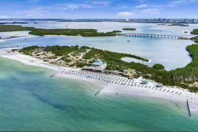 Image de Pelican Landing - Gorgeous Condo on Spring Creek Private Island Beach Club