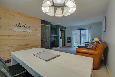 Image de Comfy Condo near Shuttle Pick up