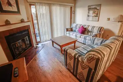 Image de Condo located Two Blocks from the Lift