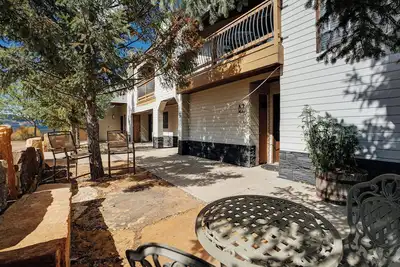 Image de Condo Adjacent to the Ski Area.