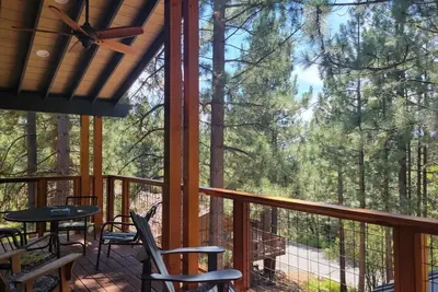 Image de Lake Tahoe Getaway - Minutes to Local Activities, Yet a World Away.
