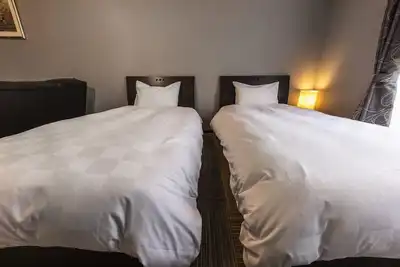 Image de Triple room • Street view