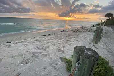Image de Mediterranean style house - 4 min from one of the best Nokomis beach/Casey key