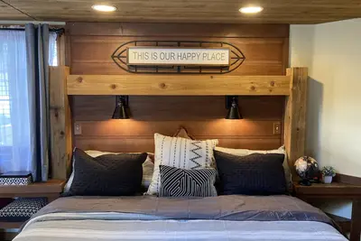 Image de Romantic, Peaceful Getaway; Within 10 Mi of Mt. Rushmore & Custer State Park