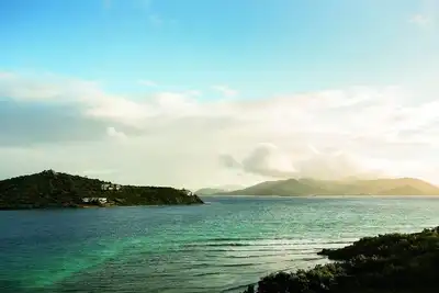 Image de Pristine white beaches, come enjoy the elegance of The Ritz Carlton!