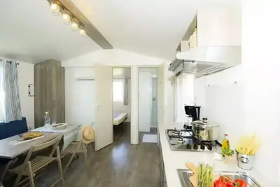 Mobil-home | Classic Xl | 3 Ch. | 6 pers. | Terrasse surélevée | A/C