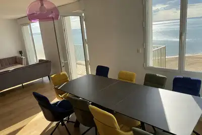 Image de Duplex face mer tout confort sur la plage \/tennis