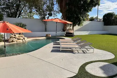 Image de Luxury Sunny Days Scottsdale! Great Location+ Heated Saltwater Pool!
