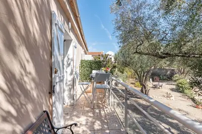 Image de Agréable appartement dans une maison de vacances avec Wifi, climatisation, Tv, terrasse et parking