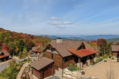 Image de CaBearnet at Eagles Nest - Sunrise & Sunset view! Pets, firepit, hot tub, amenities