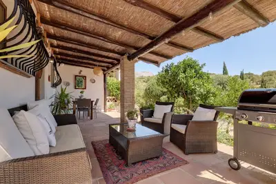 Image de Petite maison 'Finca del Rio' avec vue sur les montagnes, piscine et Wi-Fi.