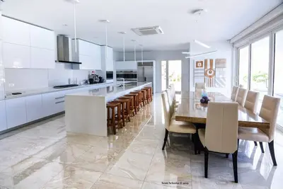 stunning 6 bedroom oceanfront luxury property in St Maarten
