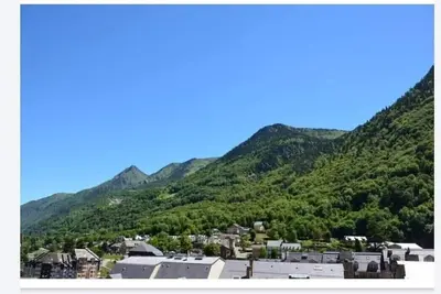 Image de studio 4 couchages balcon vue sur montatagne au centre du village de cauterets