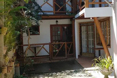 Image de House 2/4 Near The Tamar Project! ! !