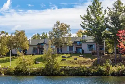 Image de Serviced Condo with Sauna/Fireplace, sleeps up to 8!