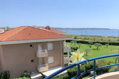 Image de 🌞 Vue mer, tout à pied! 🌴 Fibre, Wifi, Parking, Piscine et Plage à 2 pas! 🌞