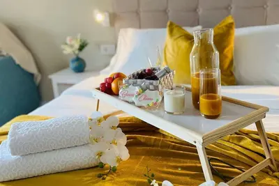 Image de Apartment in complex with heated pool.