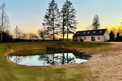 Image de Villa La Roselière – Au bord de l'eau sur l'étang