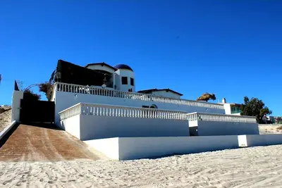 Image de Beachfront Perfect for Entertaining