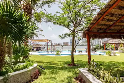 Image de Villa 3: Wonderful Villa overlooking Laguna Nichupte