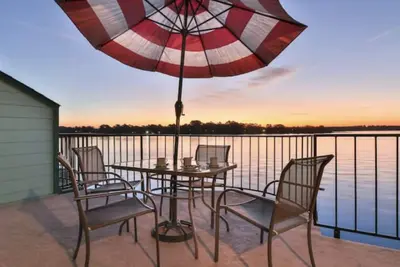 Image de ☘2br Breathtaking⭐Sunrise Waterfront Balcony⭐Condo