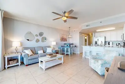 Image de Beachfront Escape with Sixth-Floor Views, Free WiFi, Shared Pools, & Gym
