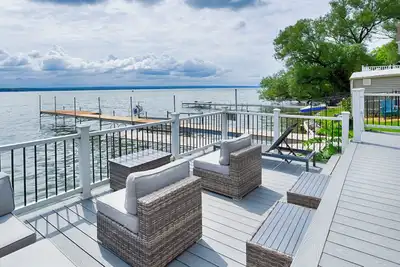 Image de Petit Retreat: The sweetest thing on Cayuga Lake!