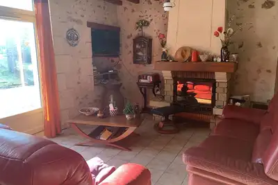 Image de maison de campagne au coeur de la double en Périgord