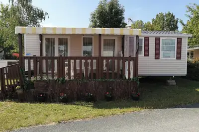 Image de Homerez - Bungalow cosy à Onzain avec terrasse & piscine partagée