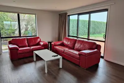 Image de Spacious 3br with Decks, Bbq, Mountain Views, and Family-Friendly Vibes