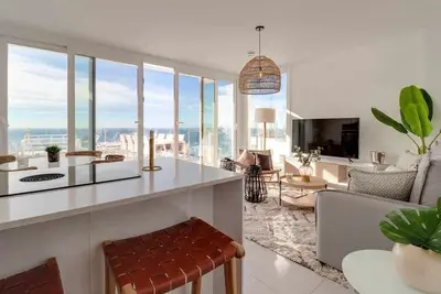 Image de BayView Hills, luxury 2 bedroom apartment