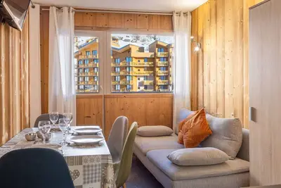 Image de Appartement rénové Val Thorens - 4 pers, 2 chambres, balcon, plein cœur, proximité pistes, commerces