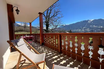 Image de Appartement T2 avec terrasse et parking, idéal pour familles