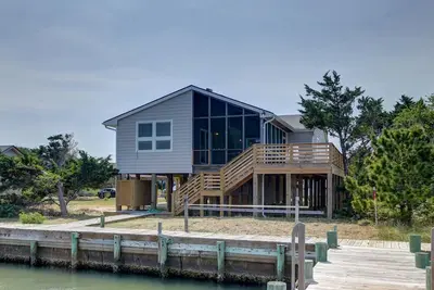 Image de A Gift from The Sea:  Spectacular Home with Amazing Views of the Pamlico Sound