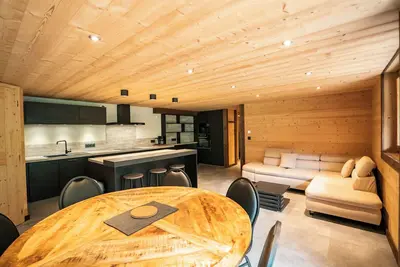 Image de Appartement 7 personnes pied des pistes de ski et de vélo