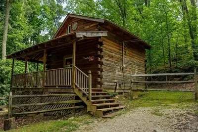 Image de Private Getaway in the Forest. 1br w/ Hot Tub