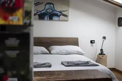 Image de Cozy attic room with memorable view