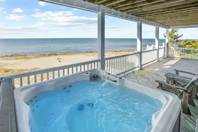 Image de Summer Savings- Soundfront Dog Friendly Home w/ Pool, Hot Tub, and Private Beach
