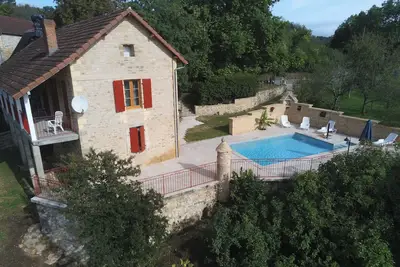 Image de Gîte des Grottes piscine et étang privés