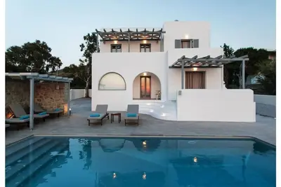 Image de Naxos Infinity Villa Pool Suite - 8 mins from port
