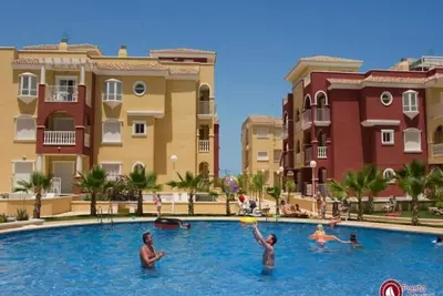 Image de 2 bed ground floor Puerto marina