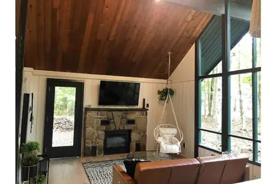 Image de Lake Naomi Cottage - Poconos Area - Pet Friendly