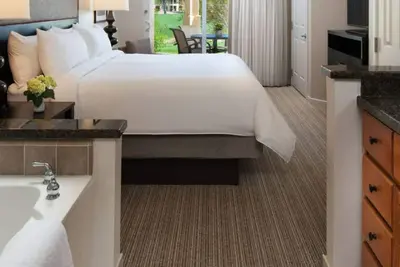 Image de Coachella Fest Weekend 2 @Marriott Shadow Ridge Villas with shuttle to the venue