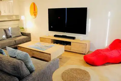 Image de Vista Victor Harbor: Steps away from the Beach, Top Floor, Ocean View, Wi-Fi, Smart Tv