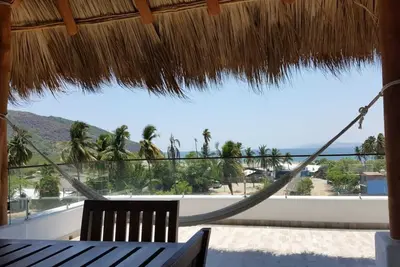 Image de Huge Villa with Pool, Rooftop Deck, and Beach Views