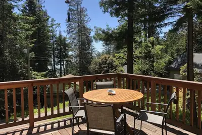 Image de Adorable cottage w\/ ocean views, redwoods, and a hot tub. Pets Ok!